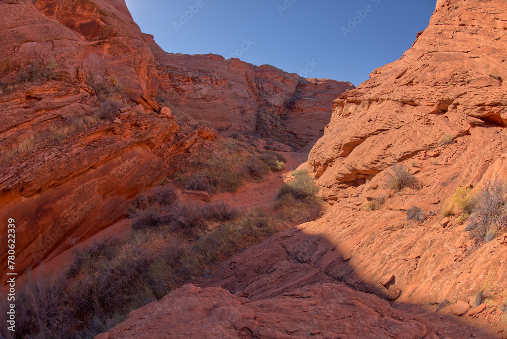 A narrowing of the spur canyon just north of the main overlook of Horseshoe Bend, Arizona, United States of America A narrowing of the spur canyon just north of the main overlook of Horseshoe Bend, Arizona, United States of America