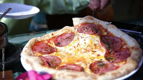 Wallpaper Mural to put a deliciously baked pizza on a plate
 Torontodigital.ca