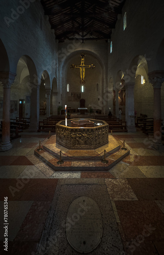Verona cathedral: 12th century architecture