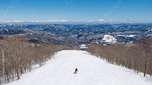 A man is skiing. © toptop28