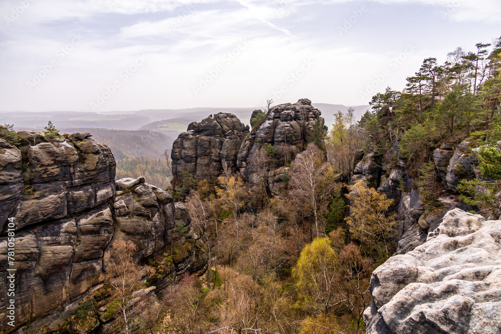 Eine frühlingshafte Wandertour über die Hirschmühle zum Carolafelsen in der Sächsische Schweiz - Schmilka - Sachsen - Deutschland Eine frühlingshafte Wandertour über die Hirschmühle zum Carolafelsen in der Sächsische Schweiz - Schmilka - Sachsen - Deutschland