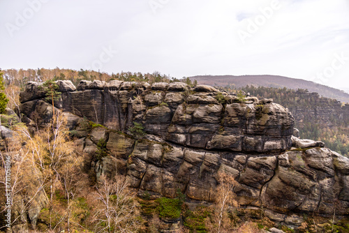 Eine frühlingshafte Wandertour über die Hirschmühle zum Carolafelsen in der Sächsische Schweiz - Schmilka - Sachsen - Deutschland photo