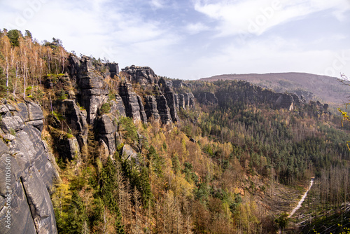 Wallpaper Mural Eine frühlingshafte Wandertour über die Hirschmühle zum Carolafelsen in der Sächsische Schweiz - Schmilka - Sachsen - Deutschland Torontodigital.ca