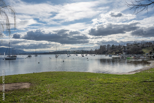 la plage de Genthod, Genève photo