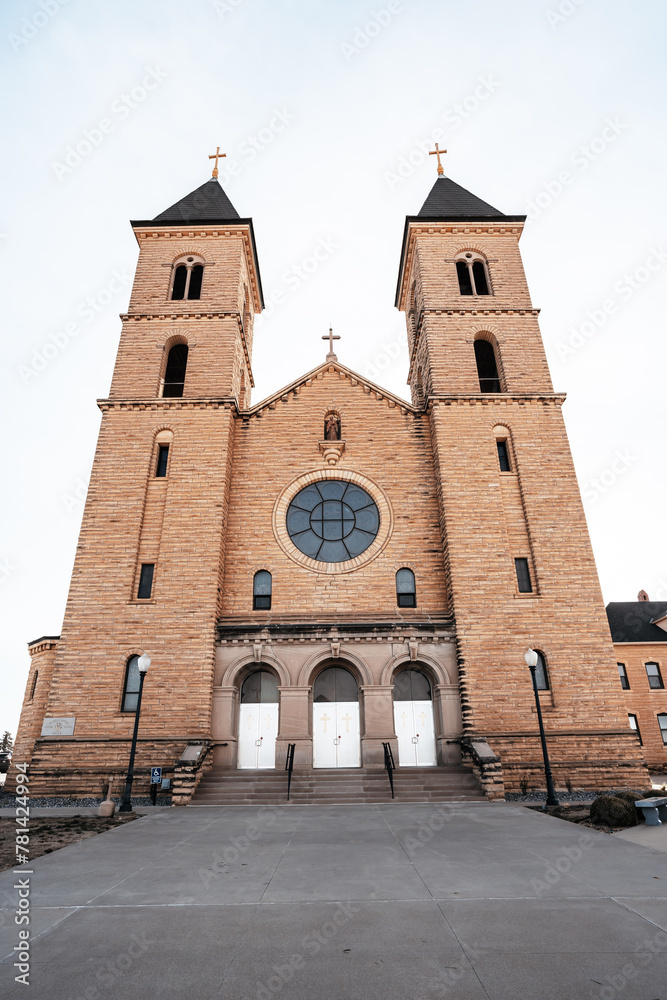 Obraz premium Cathedral on the plains