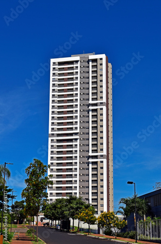Obraz na płótnie Residential building facade in Ribeirao Preto, Sao Paulo, Brazil w salonie
