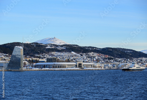 Obraz na płótnie Molde city with Scandic Seilet Hotel (Norway). w salonie
