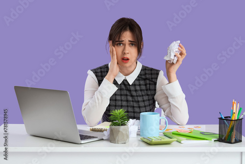 Young stressed businesswoma...