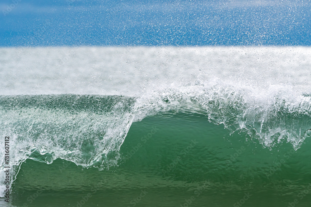 ocean wave crashing