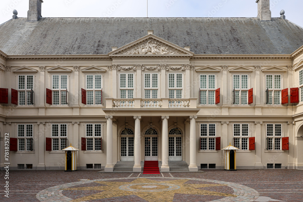 paleis-noordeinde-noordeinde-royal-palace-in-the-hague-is-one-of-the