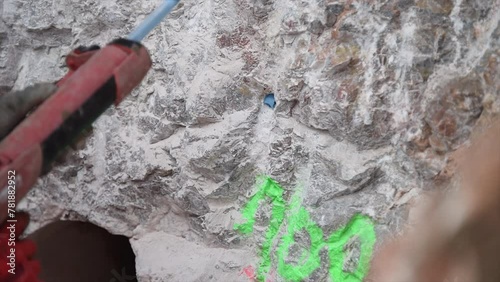 Chemical Anchoring: Hole Sealing