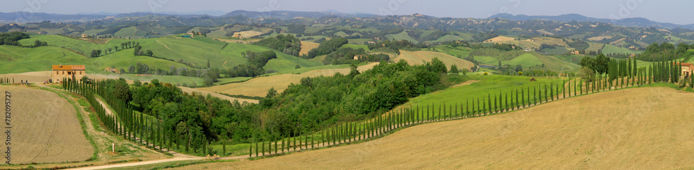 Hügelige Landschaft in der Toskana, Italien, Europa, Panorama 
