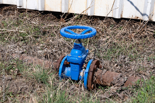 Wallpaper Mural valve on a gas pipeline close-up against the sky Torontodigital.ca