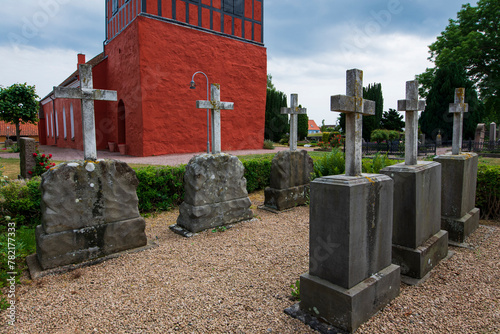 Rote Kirche und Friedhof 2