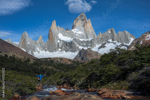 percorso los tres, el chalten in patagonia photo