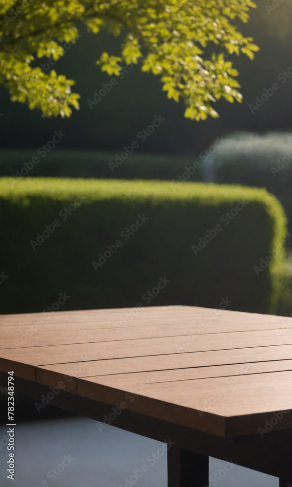 Naklejka premium Empty table on a park background for product presentation