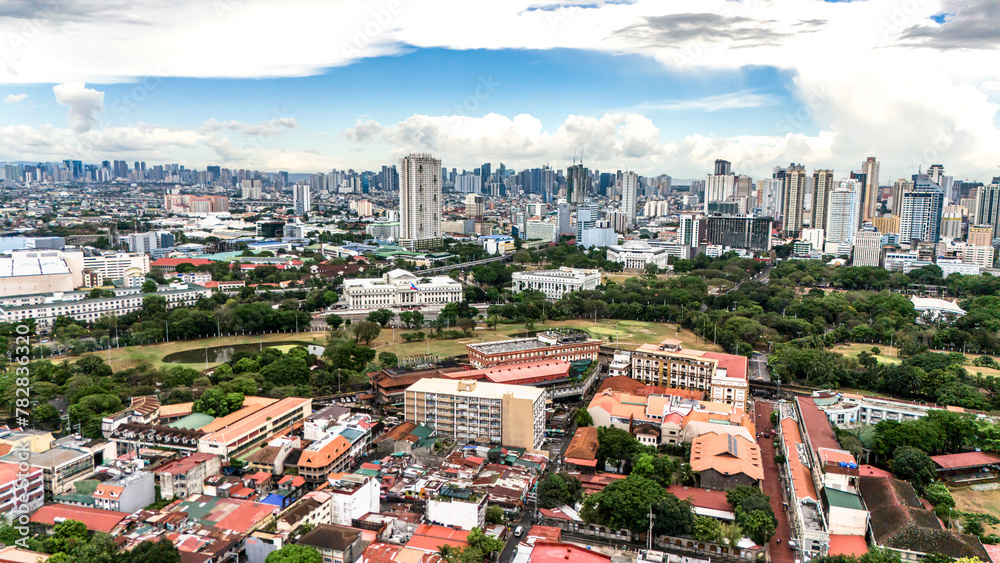 Naklejka premium Beautiful cityscape of Manila, Philippines taken by drone 