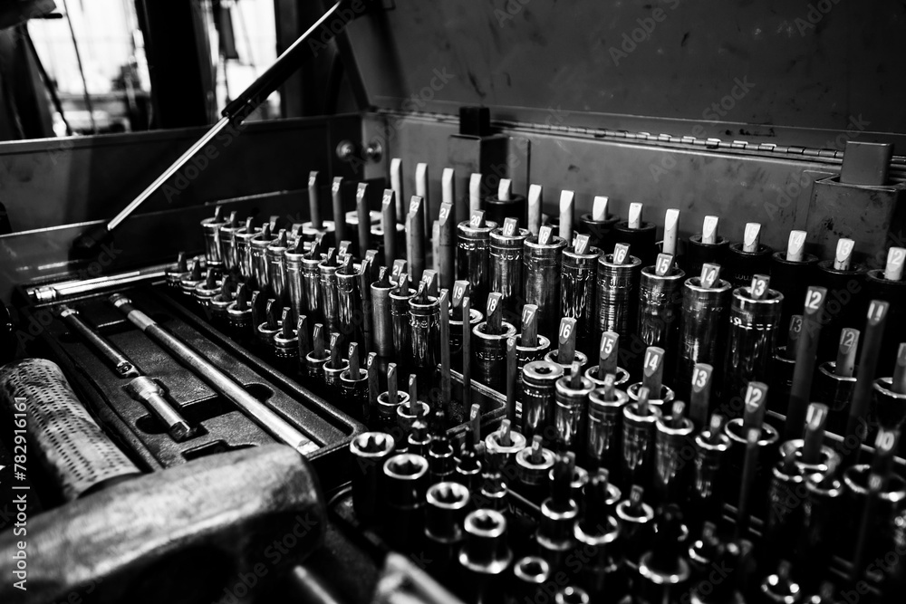 Obraz premium Grayscale antique switchboard of a machine