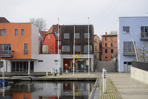Moderne Architektur am Stadthafen von Malchow