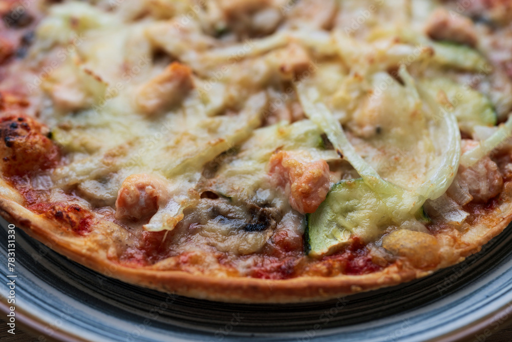 Φωτογραφία Italian homemade pizza with salmon and onions and parmesan, Italian cooking
