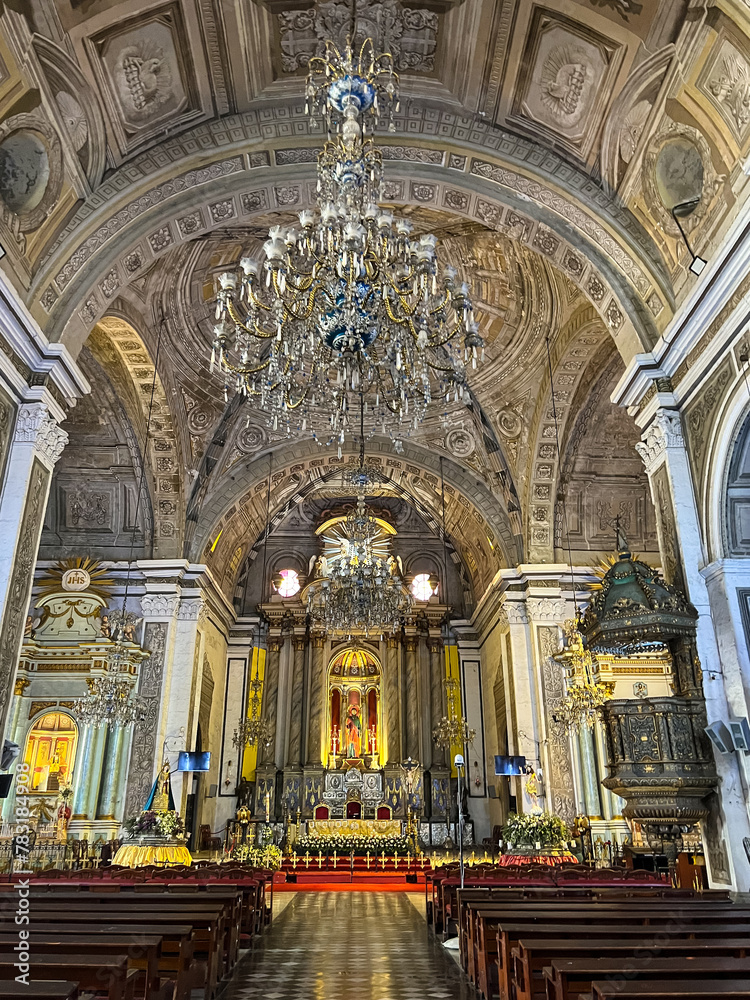 Obraz premium St Augustin church interior. Intramuros, Manila, the Philippines 
