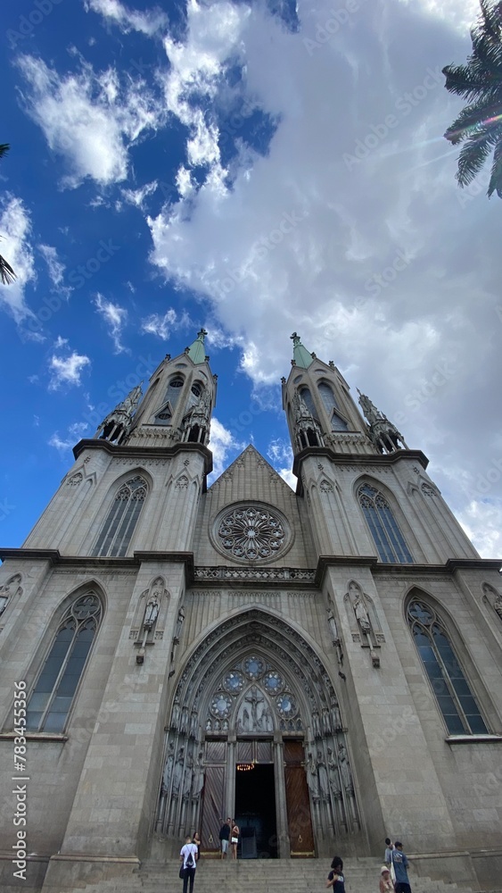The exterior of the Capela da Sé, or Sé Chapel, is a remarkable architectural feature of São Paulo's Metropolitan Cathedral. This historic chapel, located in the heart of the city, boasts a Neo-Gothic