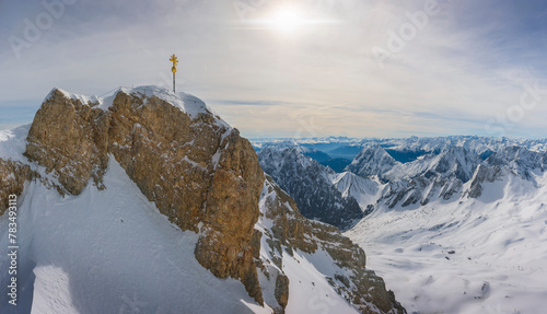 Gipfelkreuz der Zugspitze photo