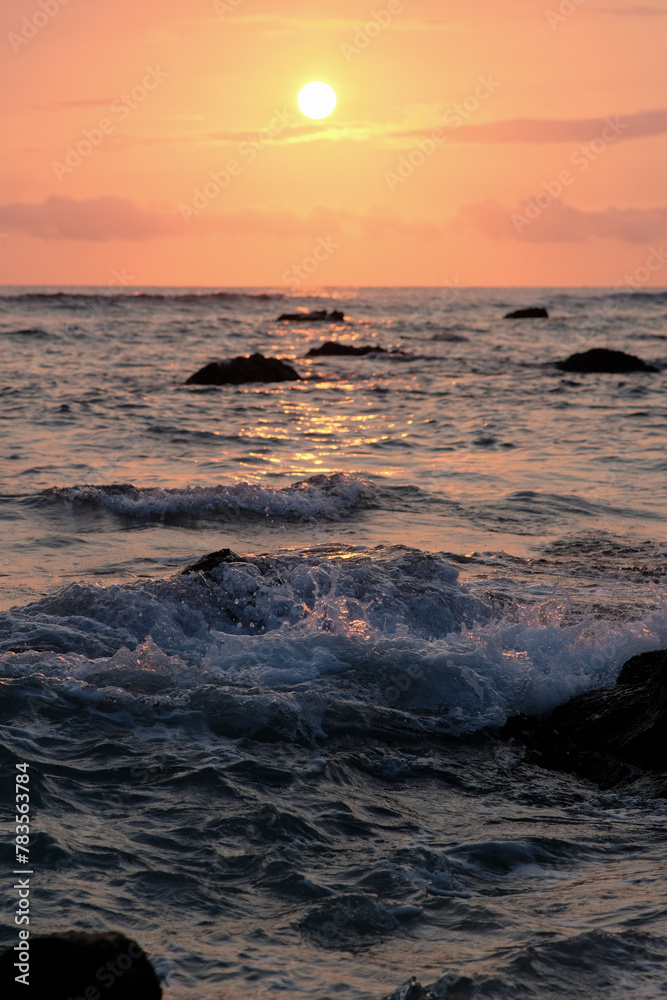 Naklejka premium Sunrise by the Diguisit Beach (Dimadimalangat Rock Formation), Baler Aurora.