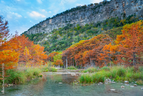 Fototapeta Naklejka Na Ścianę i Meble -  Wonderful Fall Color Garner State Park