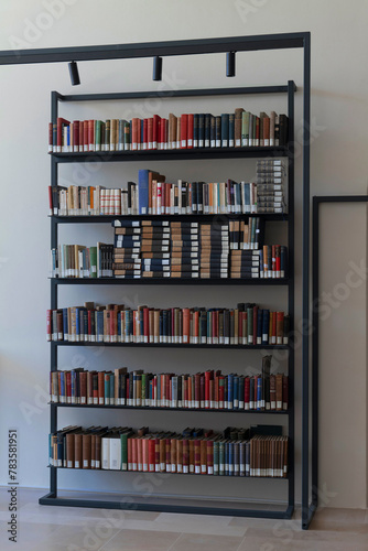 Libreria con libri antichi photo