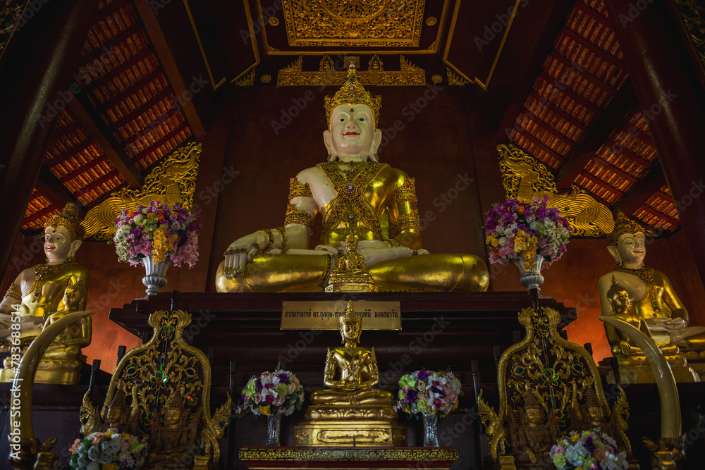 Buddha statue of Wat Rajamontean | Closer view
