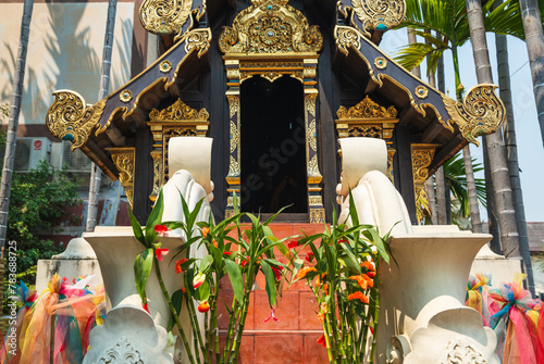 Small Shrine at Wat Phantao
 (ID: 783688725)