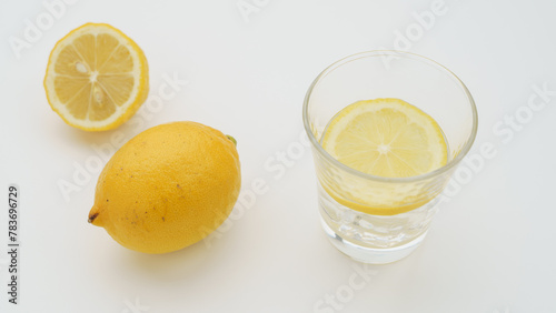 レモンとレモン水