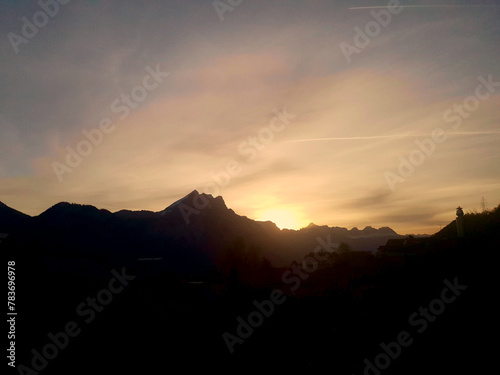Sonnenaufgang in den Bergen