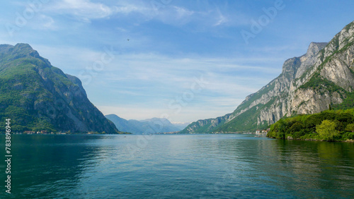 como lake and mountains