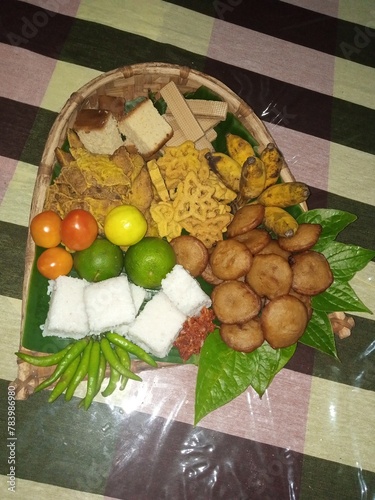 Traditional srilanka aluth awrudu kewili kulla.... 14th april sinhala hindu aluth awrudda 2024.. photo