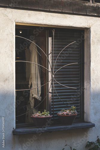 夕陽が射し込む印象的な窓
Impressive windows with evening sunlight