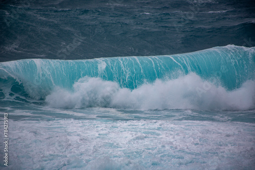 Fototapeta Naklejka Na Ścianę i Meble -  奄美の海, ダイナミックな海, 美しい波, 美しい波色,