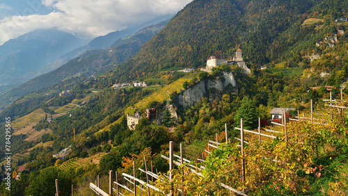 Burg Tirol und der Vinschgau