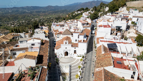 vista de la Ermita de Nuestra Señora de los Remedios en el municipio de Mijas, Andalucía