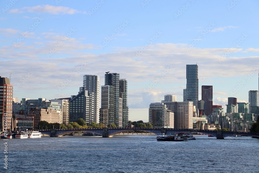 Obraz premium Scenic view of the London skyline seen from the River Thames