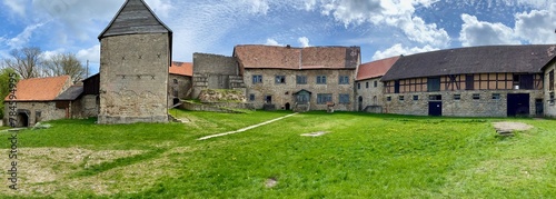 Die Burg Lohra, auch Groß Lohra, Großlohra, Schlossberg, Löhra genannt