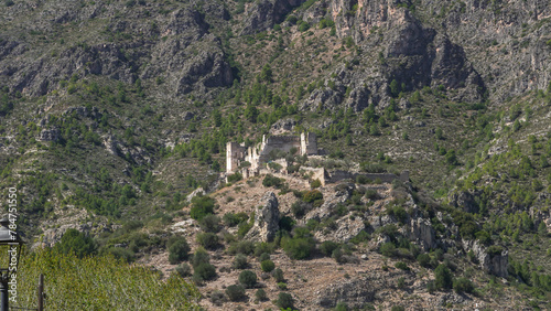 Vista aerea del Castillo de Perputxent , castillo templario , está situado en el término municipal de Lorcha España