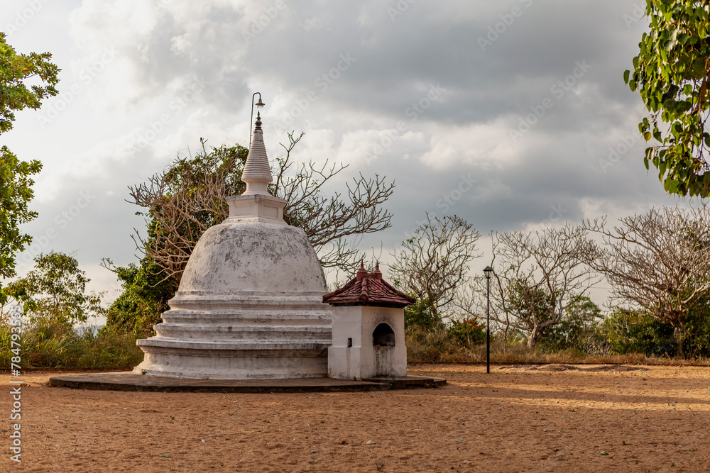 Degalldoruwa Raja Maha Viharaya - Buddhist temple in Sirimalwatta, Kandy, Sri Lanka.