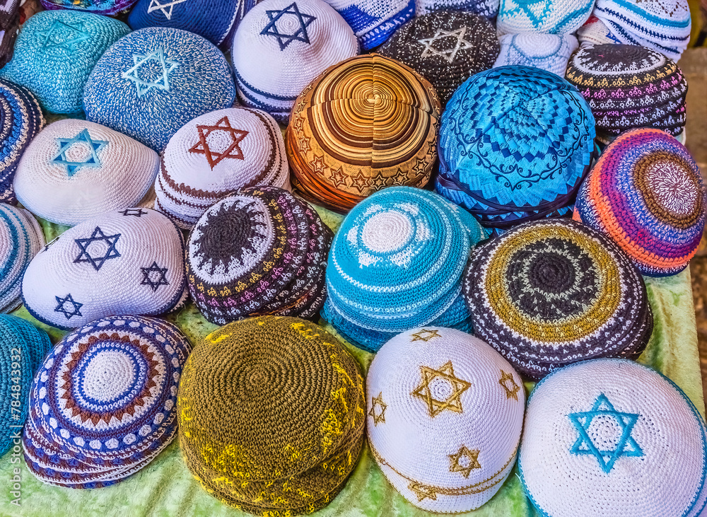 Φωτογραφία Kippahs Yarmulkes Jewish Hats Covers Souvenirs Safed Tsefat Israel