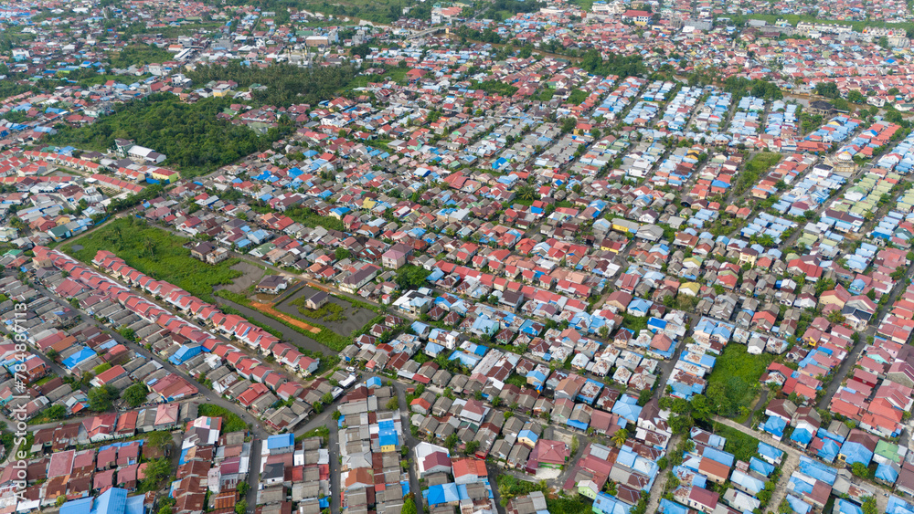 Obraz premium View of dense housing in South Kalimantan from a drone during the day