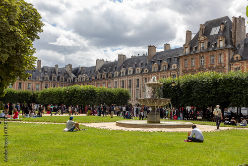 Canvas Print view of the park of the palace