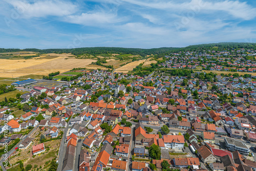 Die Teilstadt Königshofen in Tauberfranken  im Luftbild