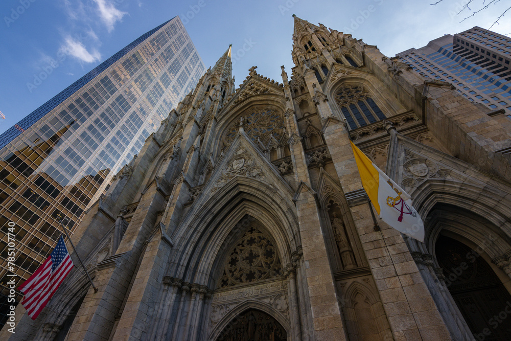 St. Patrick cathedral in 5th avenue in New York City (USA)