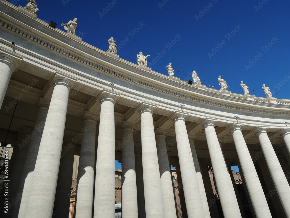 Low angle shot of the statues at the Saint Peter's Square
